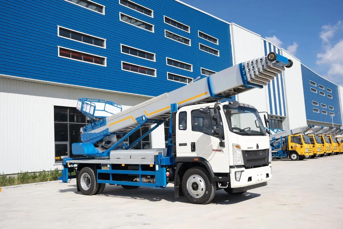 萧县出租云梯车高空作业车 建筑垃圾搬运